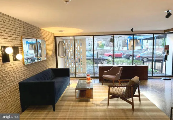 $1,900 | 1440 N Street Northwest, Unit 405, Washington, DC 20005