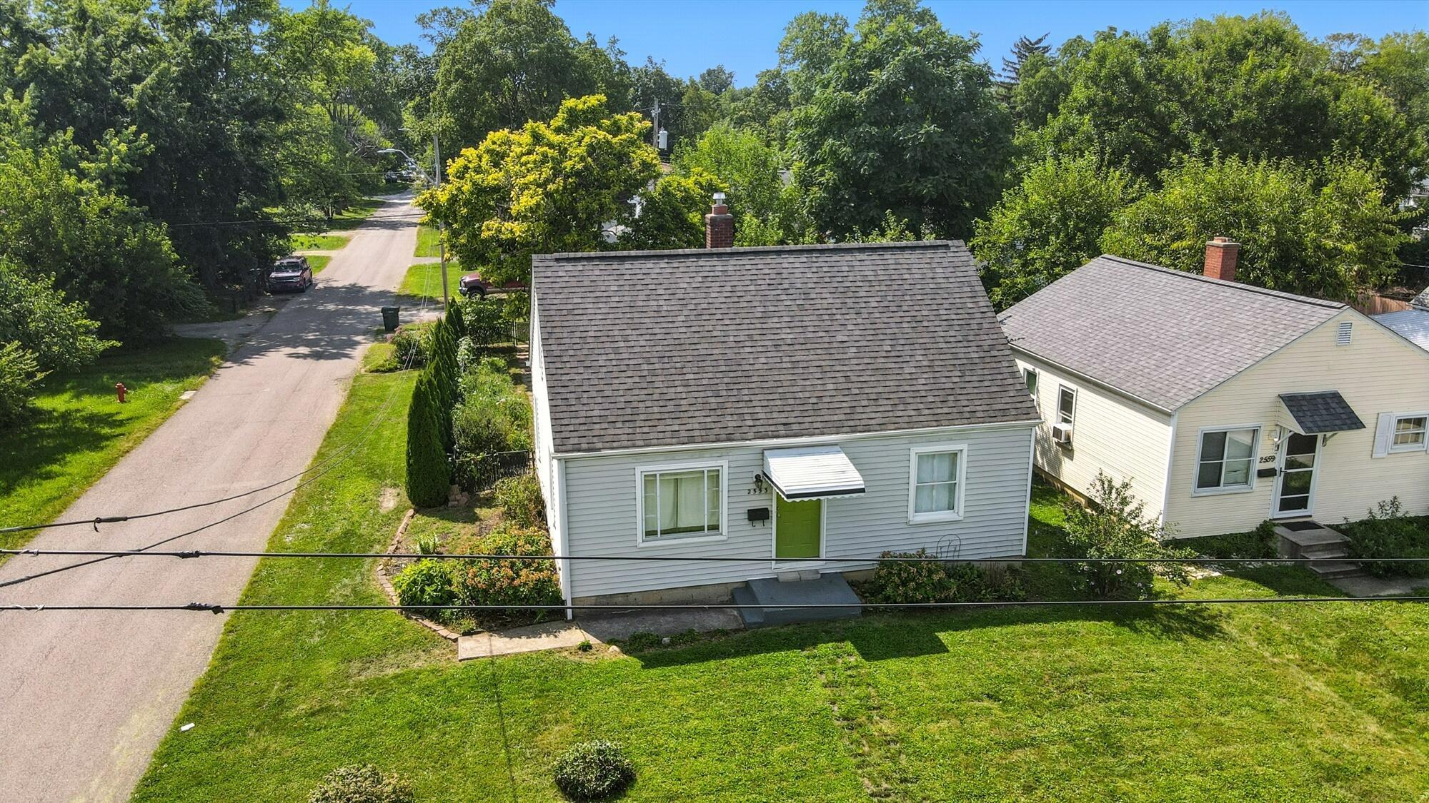 2553 Audubon Road Columbus, OH 43211 - Photo 3 of 53 004