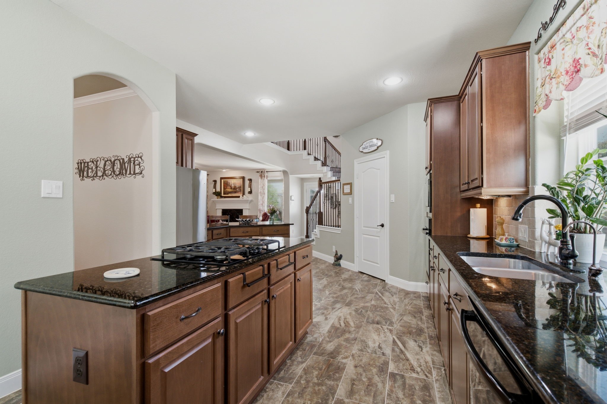 3298 Explorer Way Conroe, TX 77301 - Photo 13 of 43 TONS OF COUNTERTOP SPACE