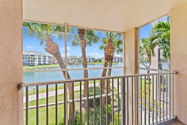 $2,400 | 353 Highway 1, Unit A105, Jupiter, FL 33477