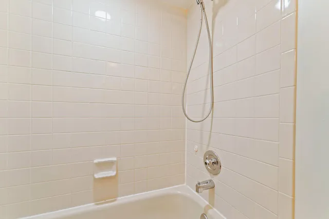 $2,400 | 353 Highway 1, Unit A105, Jupiter, FL 33477