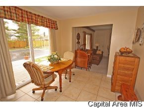 2913 Victoria Drive Springfield, IL 62704 - Photo 7 of 12 Gallery Image 7