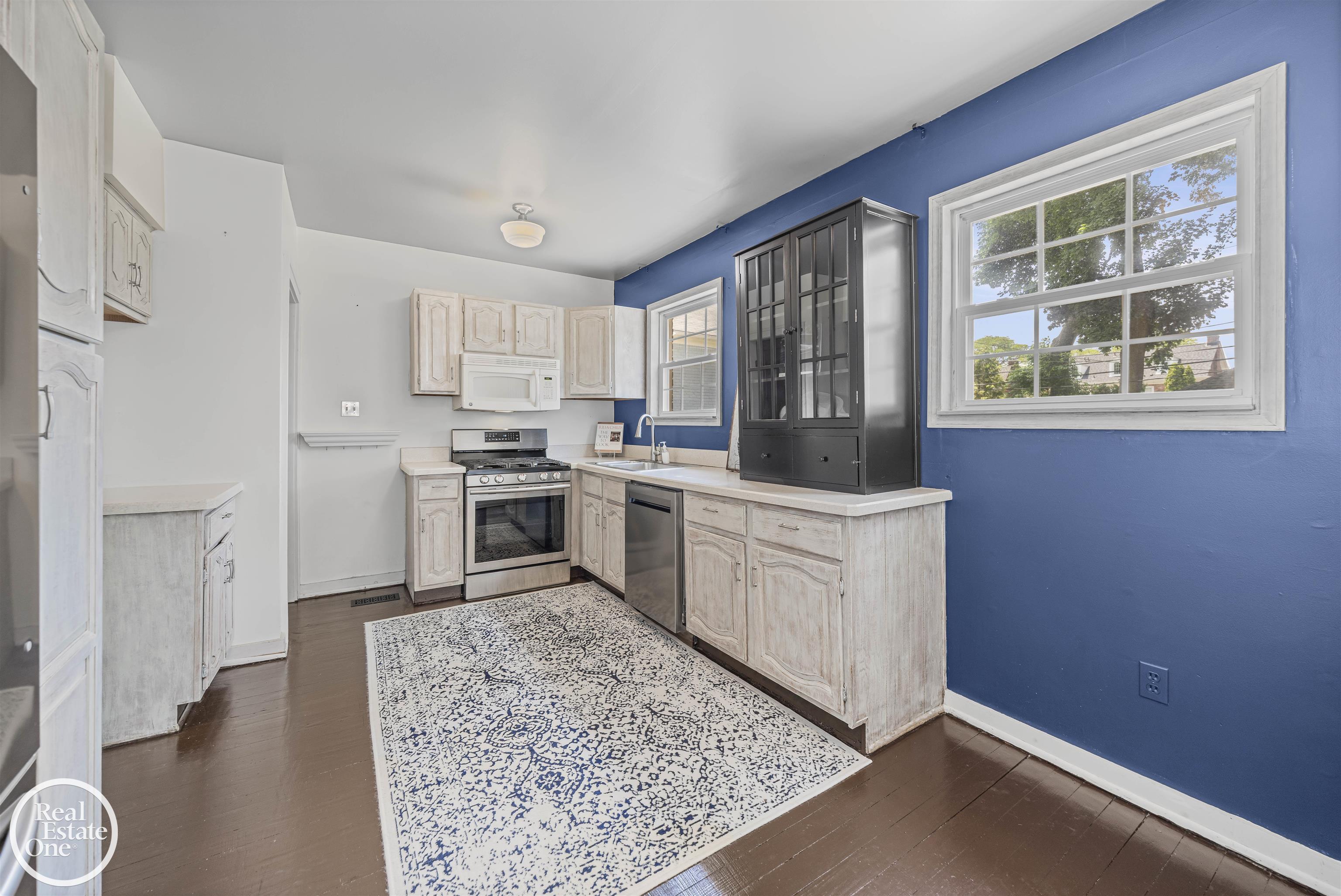 797 Lincoln Road Grosse Pointe, MI 48230 - Photo 11 of 39 50178152-27245f34-0c15-463e-aec1-e3bd8a3452c7.JPG