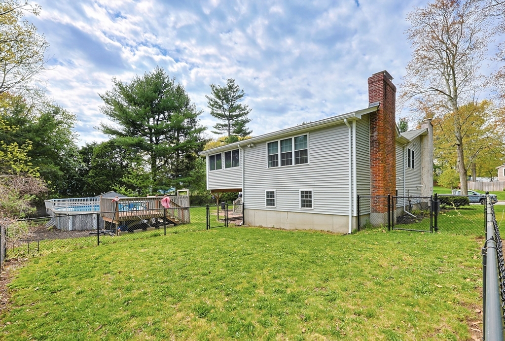 11 Malvern Road Norwood, MA 02062 - Photo 4 of 42 Gallery Image 4
