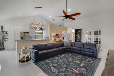 $879,000 | 1560 Wilderness Road, West Palm Beach, FL 33409