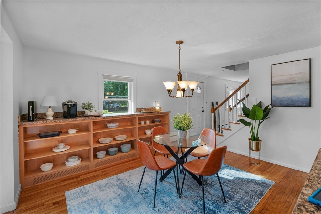 27 Searle Street Georgetown, MA 01833 - Photo 9 of 23