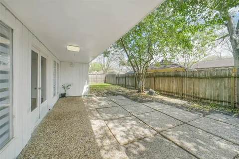 $525,000 | 1823 Cherry Bend Drive, Houston, TX 77077