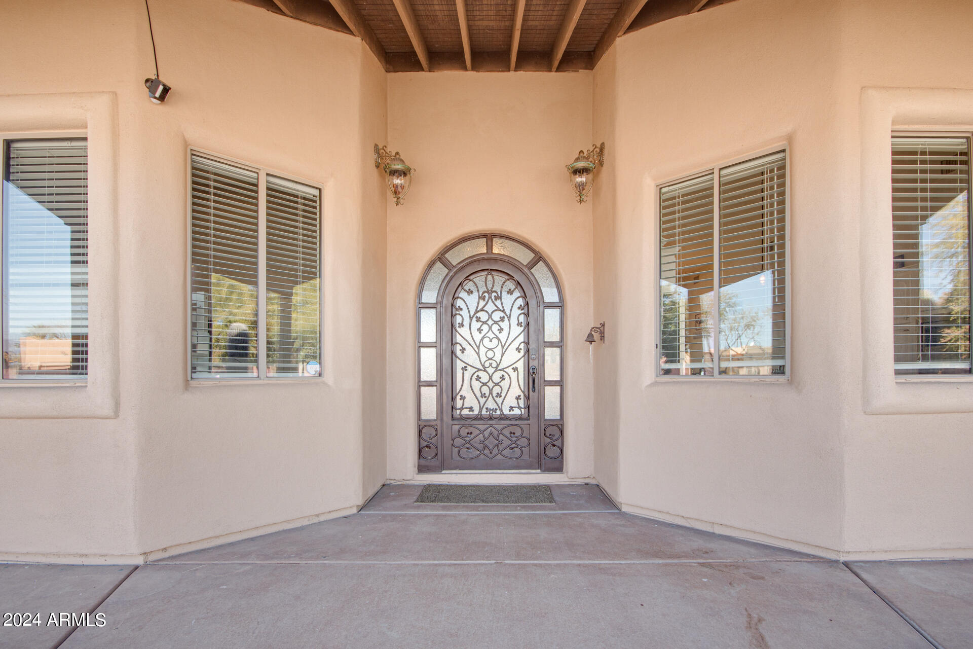 06 - Desert Ranch