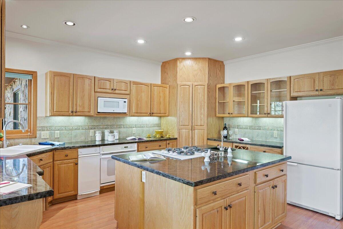 912 Marmot Drive Ridgway, CO 81432 - Photo 8 of 39 Kitchen