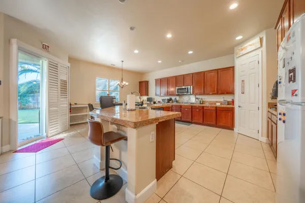 $609,900 | 723 Woodacre Drive, Redding, CA 96002