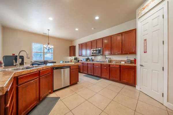 $609,900 | 723 Woodacre Drive, Redding, CA 96002