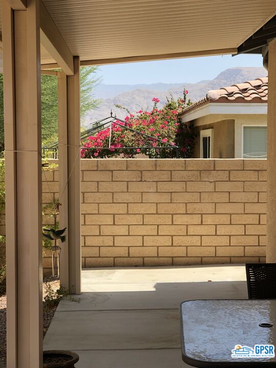 40 Shoreline Drive Rancho Mirage, CA 92270 - Photo 16 of 22 a view of a door and chair
