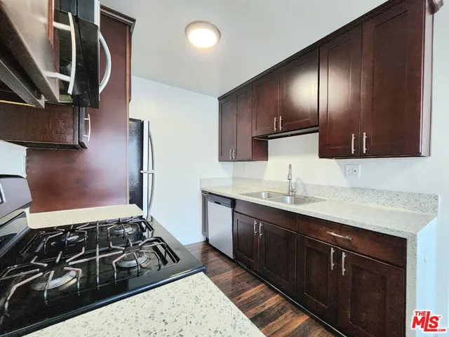 $2,550 | 639 North Alexandria Avenue, Unit 7, Los Angeles, CA 90004