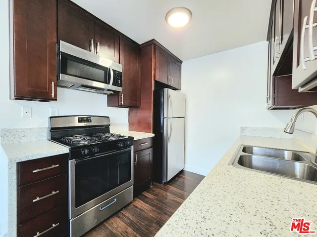$2,550 | 639 North Alexandria Avenue, Unit 7, Los Angeles, CA 90004