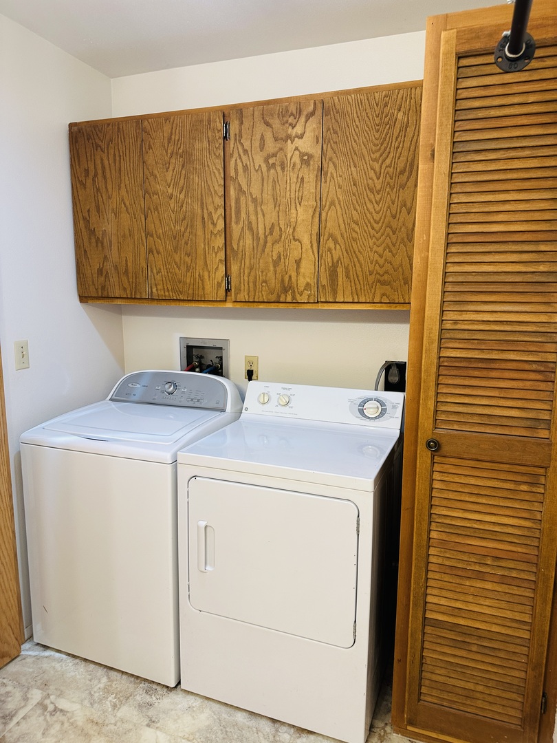 219 Palm Drive Lena, IL 61048 - Photo 32 of 50 a utility room with dryer and washer