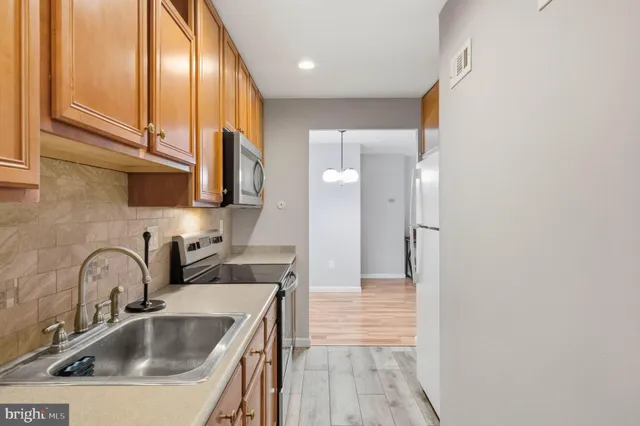 $140,000 | 7600 Roosevelt Boulevard, Unit 604, Philadelphia, PA 19152