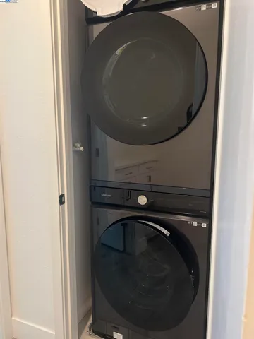 a close up view of washer and dryer
