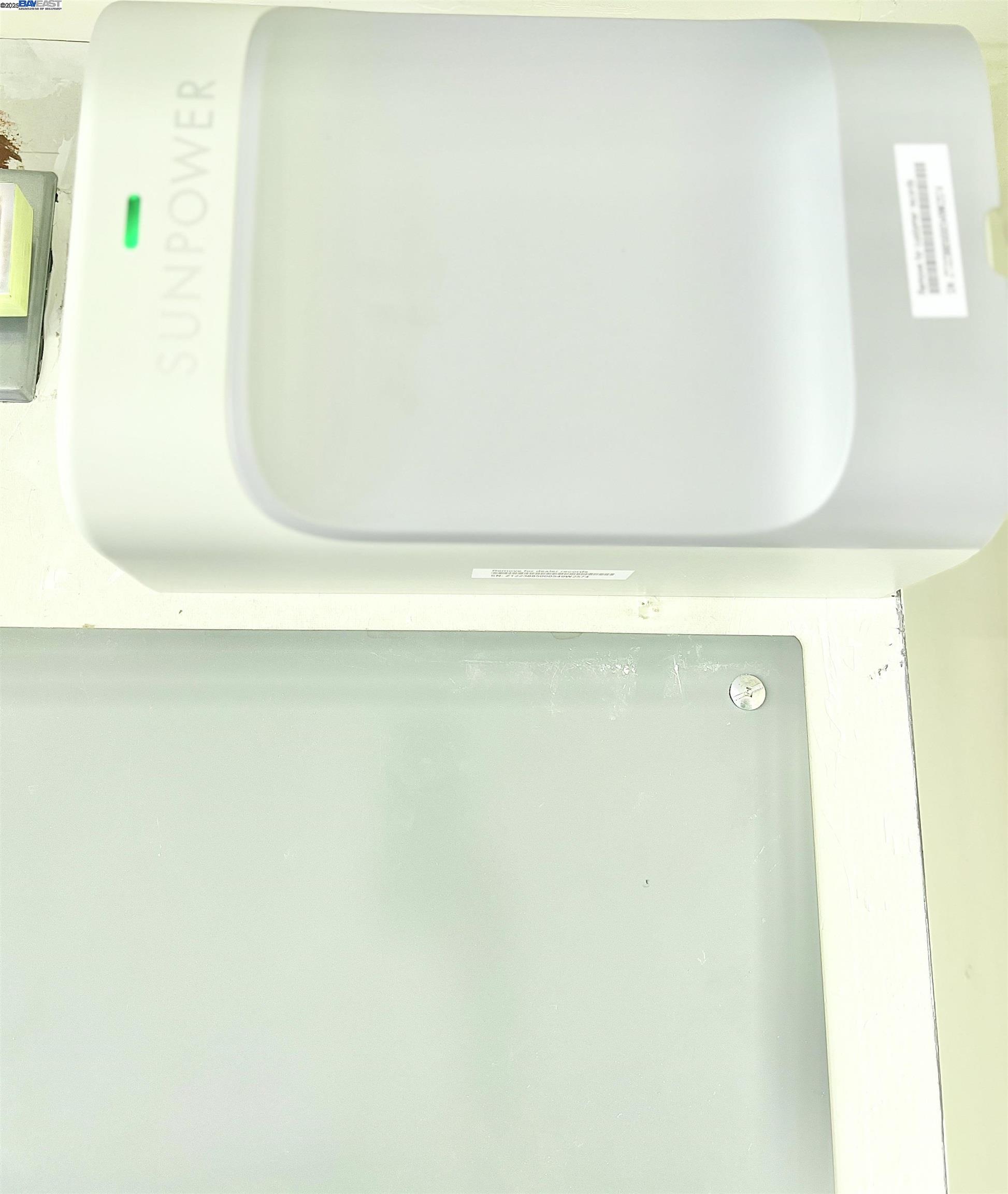 1712 17th Street Oakland, CA 94607 - Photo 30 of 31 a close up of a wall