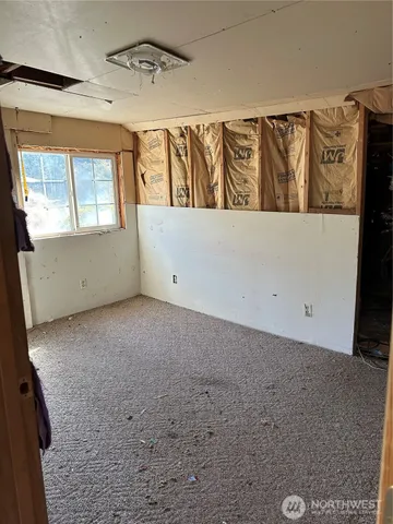 a view of utility room