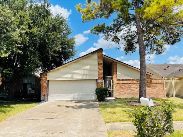 $1,900 | 6823 Songbrook Drive, Houston, TX 77083