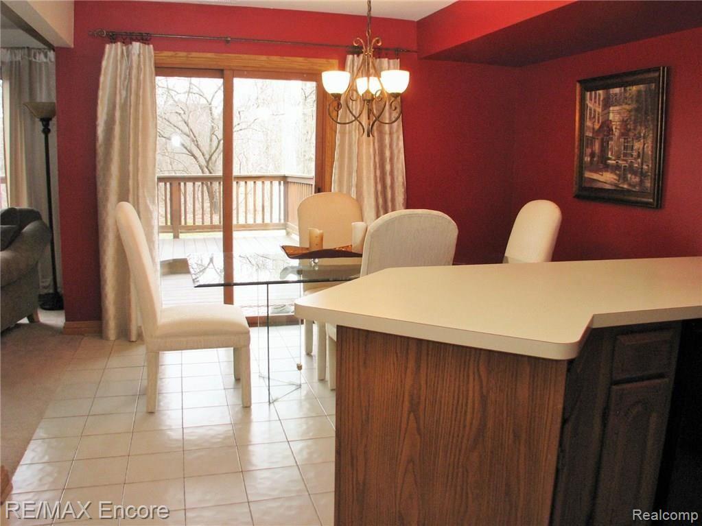 2387 Rochelle Park Drive Rochester Hills, MI 48309 - Photo 10 of 30