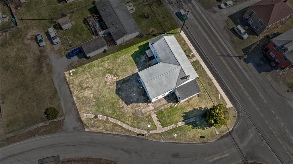 1250 Midland Beaver Road Industry, PA 15052 - Photo 3 of 40 view of living room