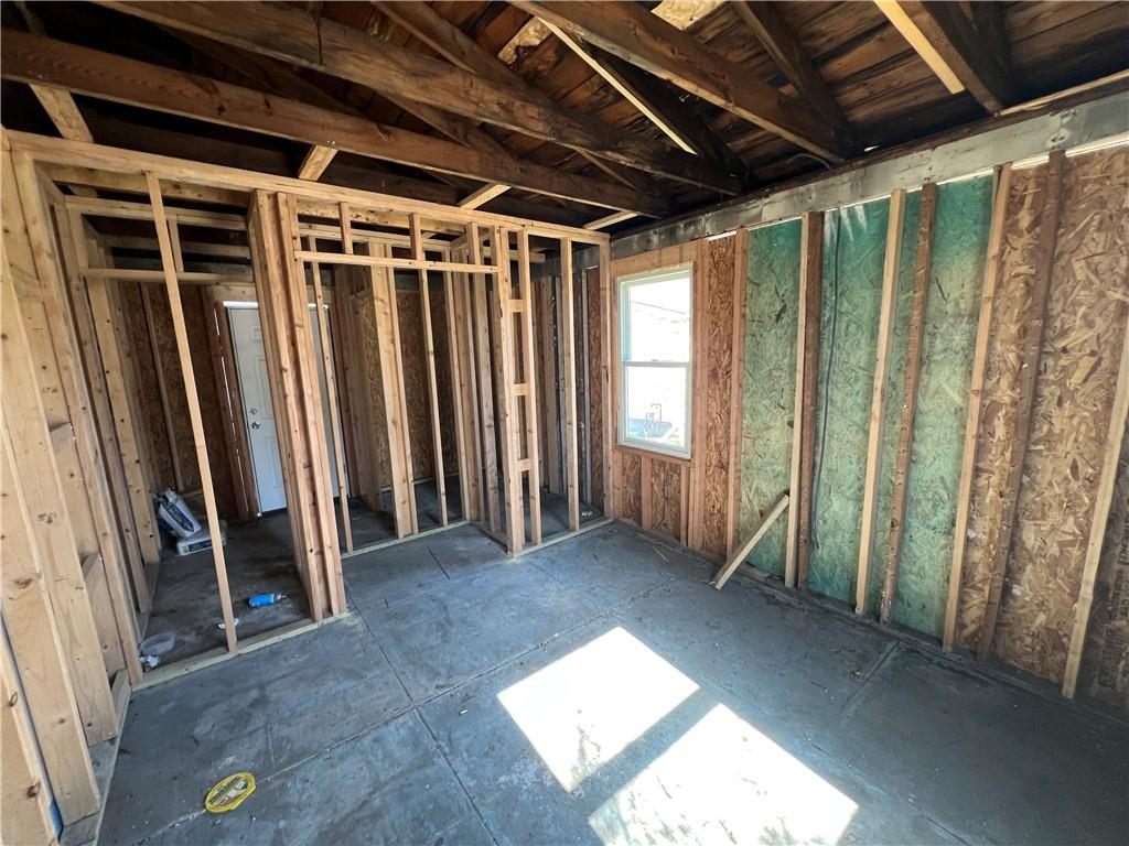 1250 Midland Beaver Road Industry, PA 15052 - Photo 7 of 40 a view of entryway