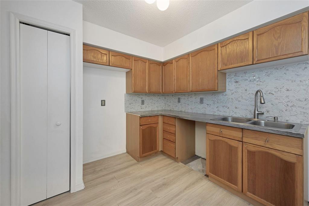 6980 Ulmerton Road, Unit 4E Largo, FL 33771 - Photo 10 of 23