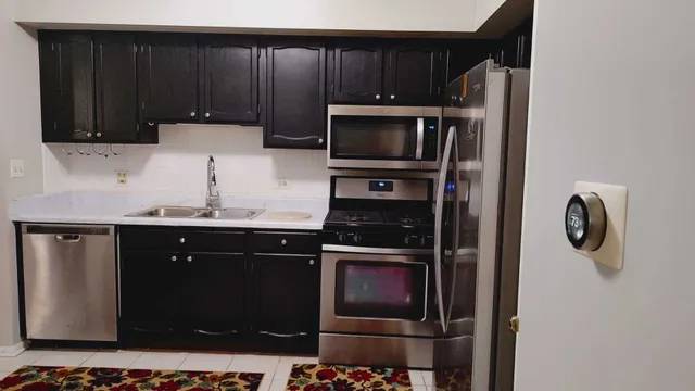 $2,250 | 1151 Regency Court, Schaumburg, IL 60193