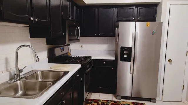 $2,250 | 1151 Regency Court, Schaumburg, IL 60193