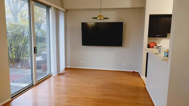 $2,250 | 1151 Regency Court, Schaumburg, IL 60193