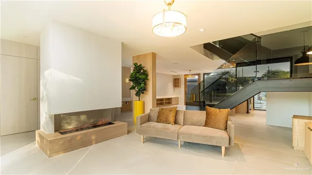 a view of livingroom with furniture