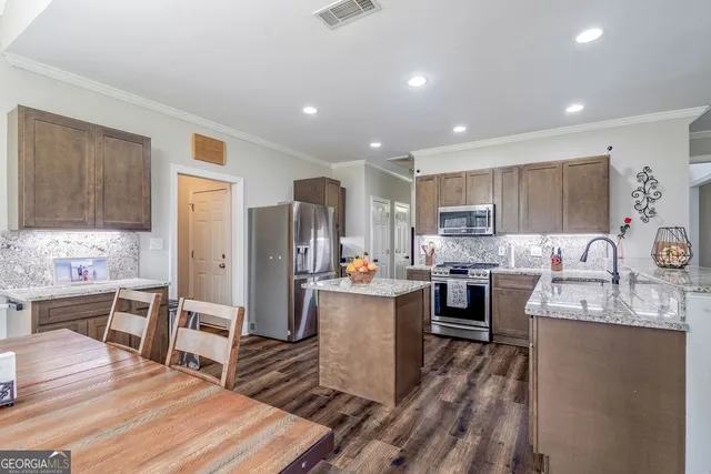 $490,000 | 290 Farr Lake Drive, Tyrone, GA 30290