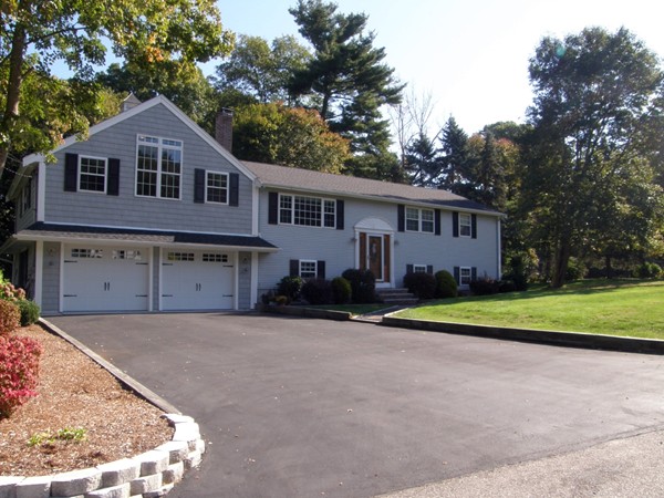 21 Cynthia Road Canton, MA 02021 - Photo 4 of 12 Gallery Image 4
