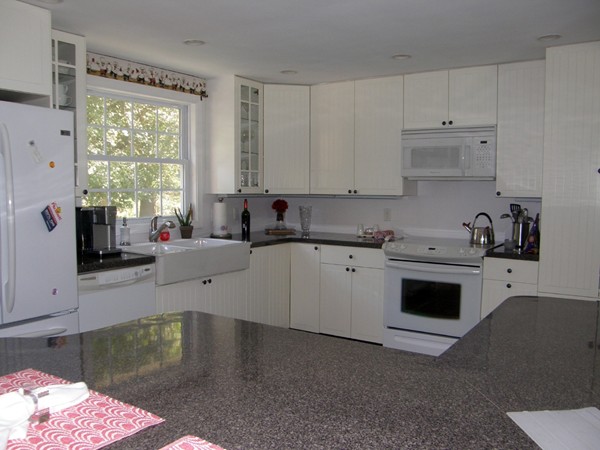 21 Cynthia Road Canton, MA 02021 - Photo 6 of 12 Gallery Image 6