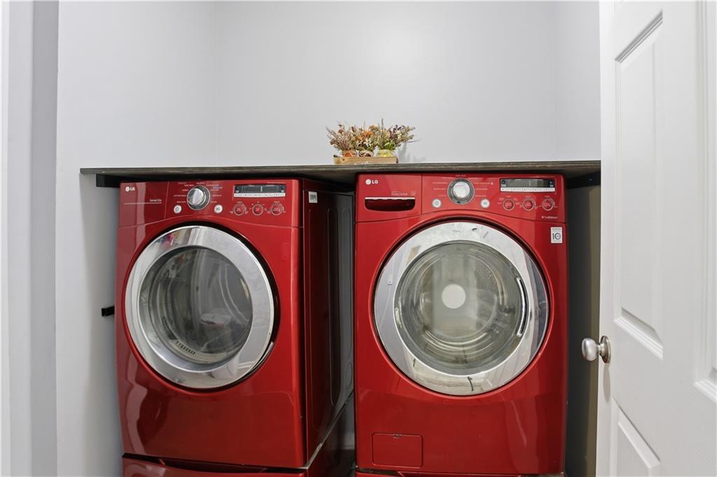 73 Allen Bridge Road Talmo, GA 30575 - Photo 29 of 33 a utility room with dryer and washer