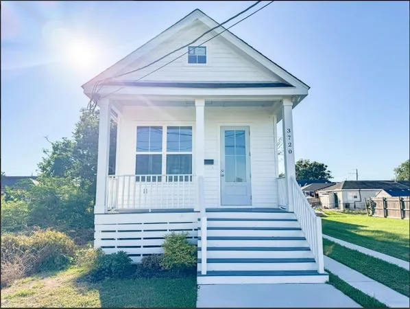 $1,600 | 3720 Buchanan Street, New Orleans, LA 70122