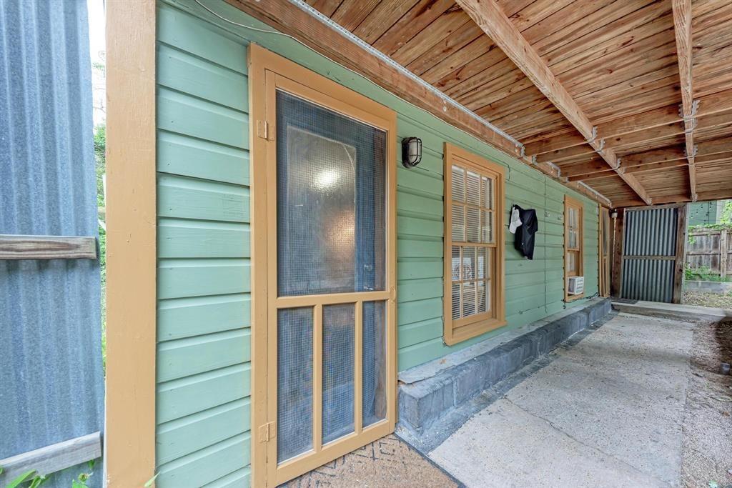 2834 Salado Street Austin, TX 78705 - Photo 22 of 40