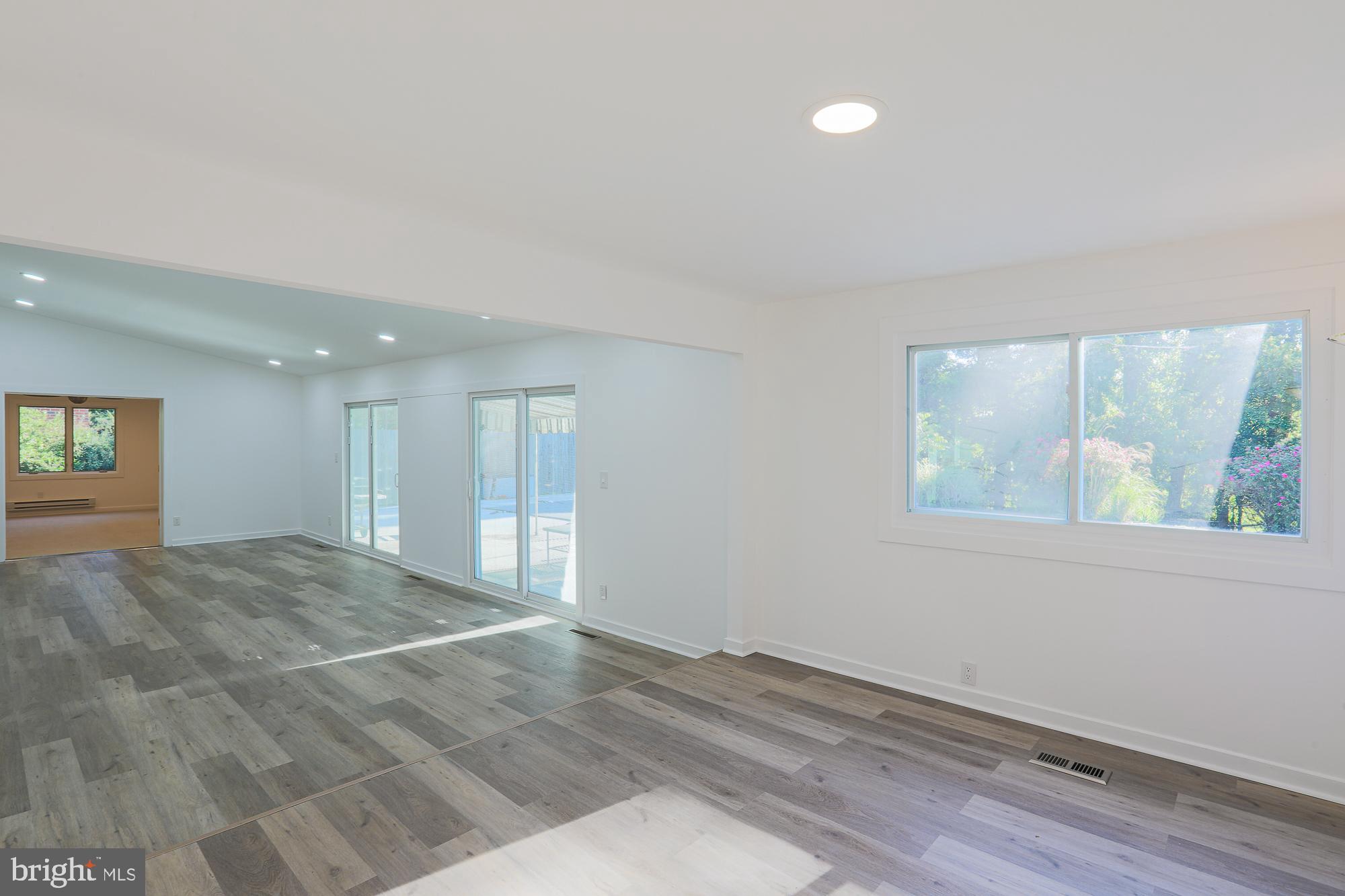 8315 Stevenson Road Baltimore, MD 21208 - Photo 15 of 62 Bright open space