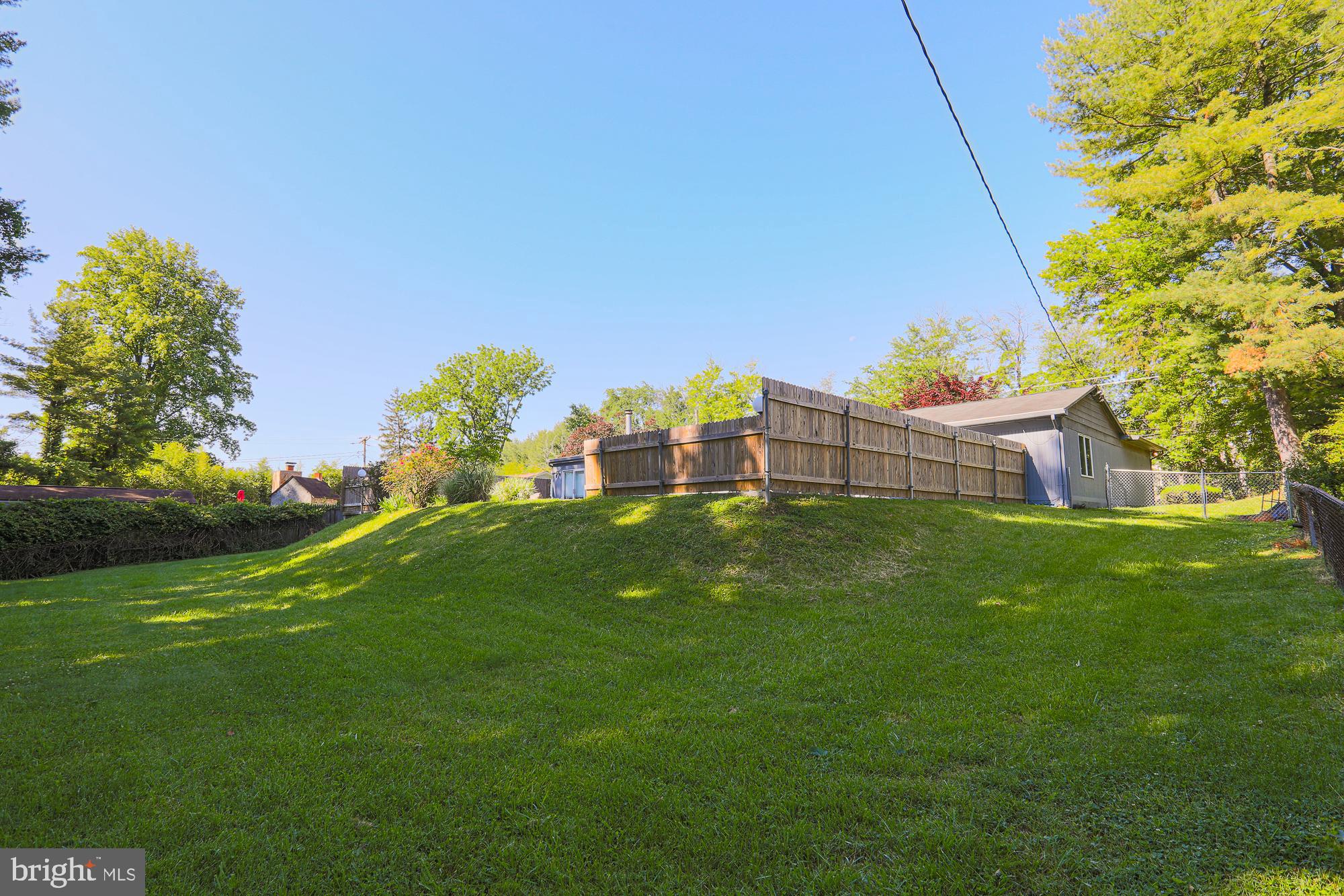 8315 Stevenson Road Baltimore, MD 21208 - Photo 56 of 62 Privacy fencing