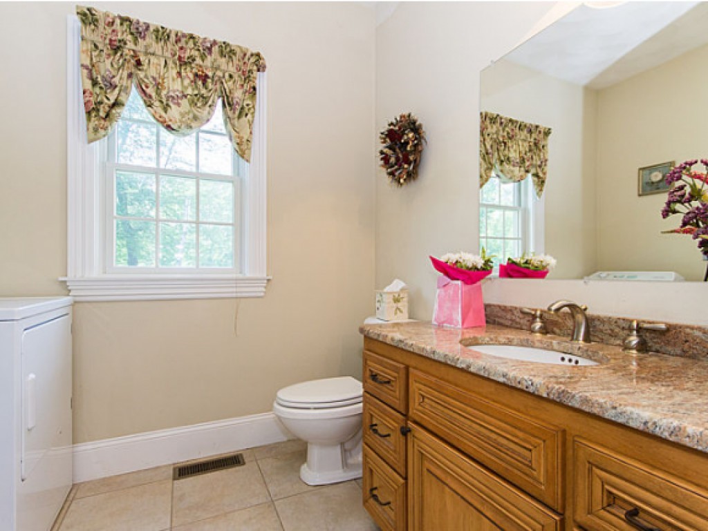 32 Koper Lane Pelham, NH 03076 - Photo 14 of 30 Gallery Image 14