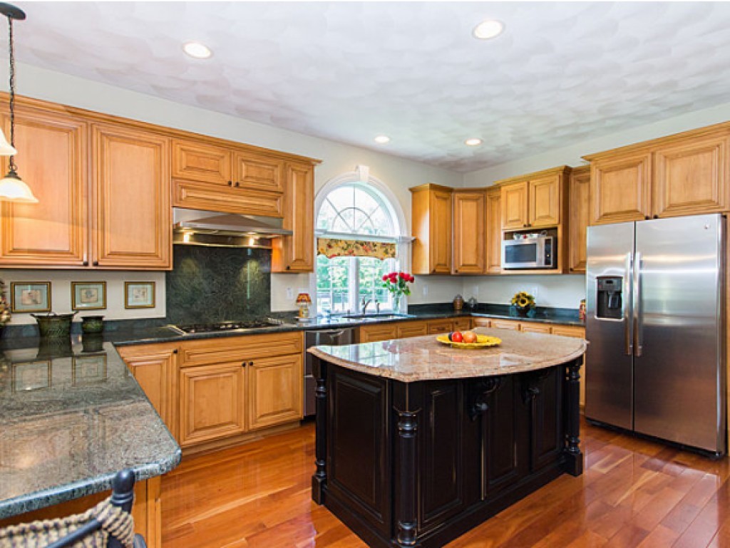 32 Koper Lane Pelham, NH 03076 - Photo 5 of 30 Gallery Image 5