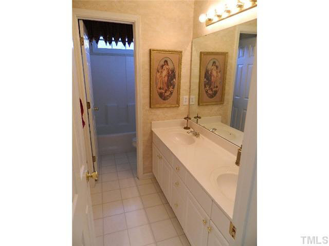 9108 Breeland Way Raleigh, NC 27613 - Photo 16 of 25 Photo 16