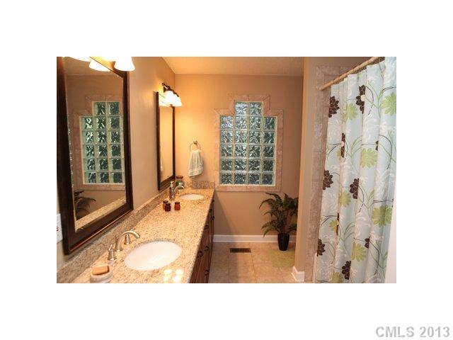 384 Oak Tree Road Mooresville, NC 28117 - Photo 10 of 16 Gallery Image 10