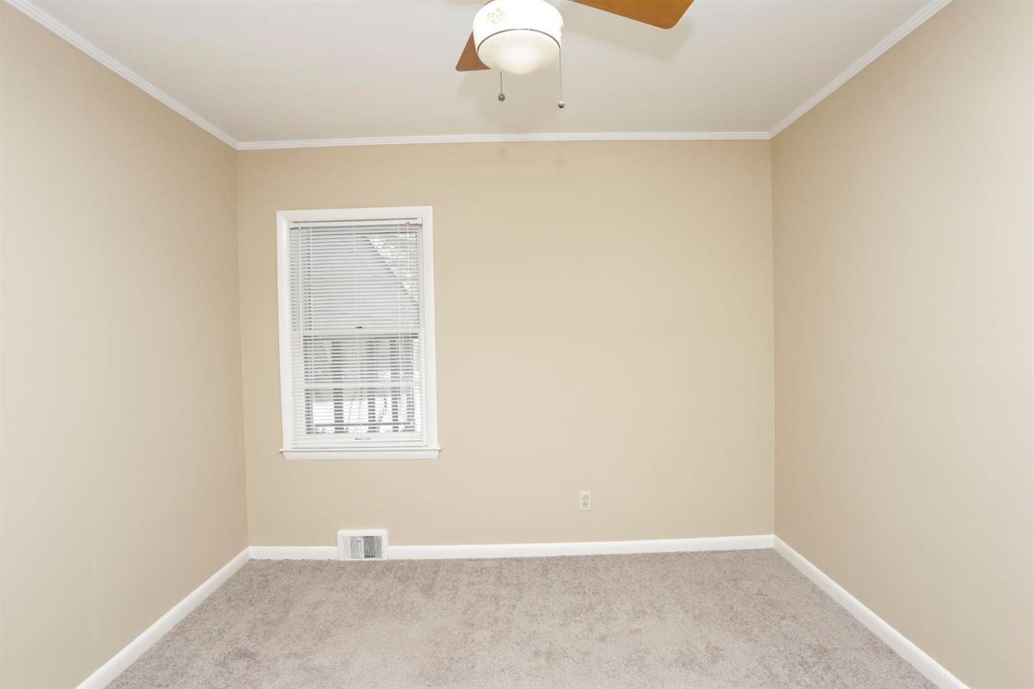 2304 Harrodsburg Road Lexington, KY 40503 - Photo 15 of 28 Photo 15
