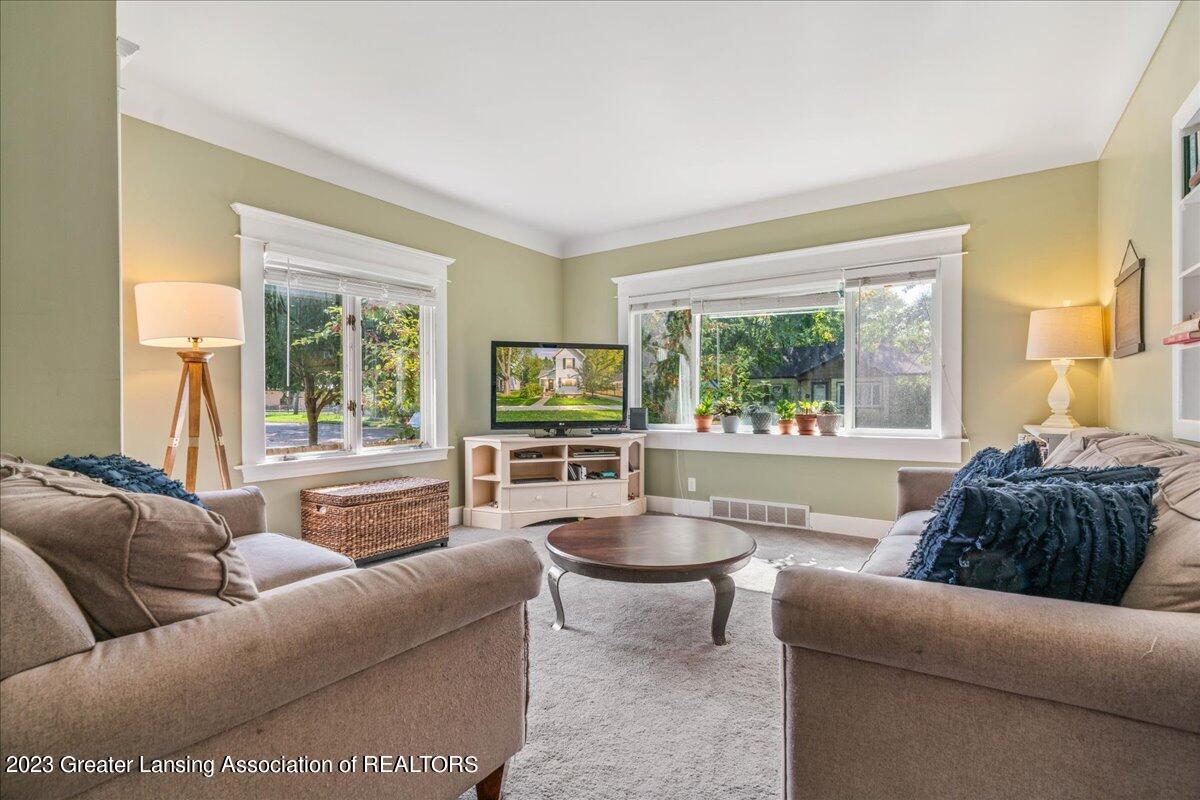 601 East Riverside Street Williamston, MI 48895 - Photo 12 of 44 15-Media Jett-38