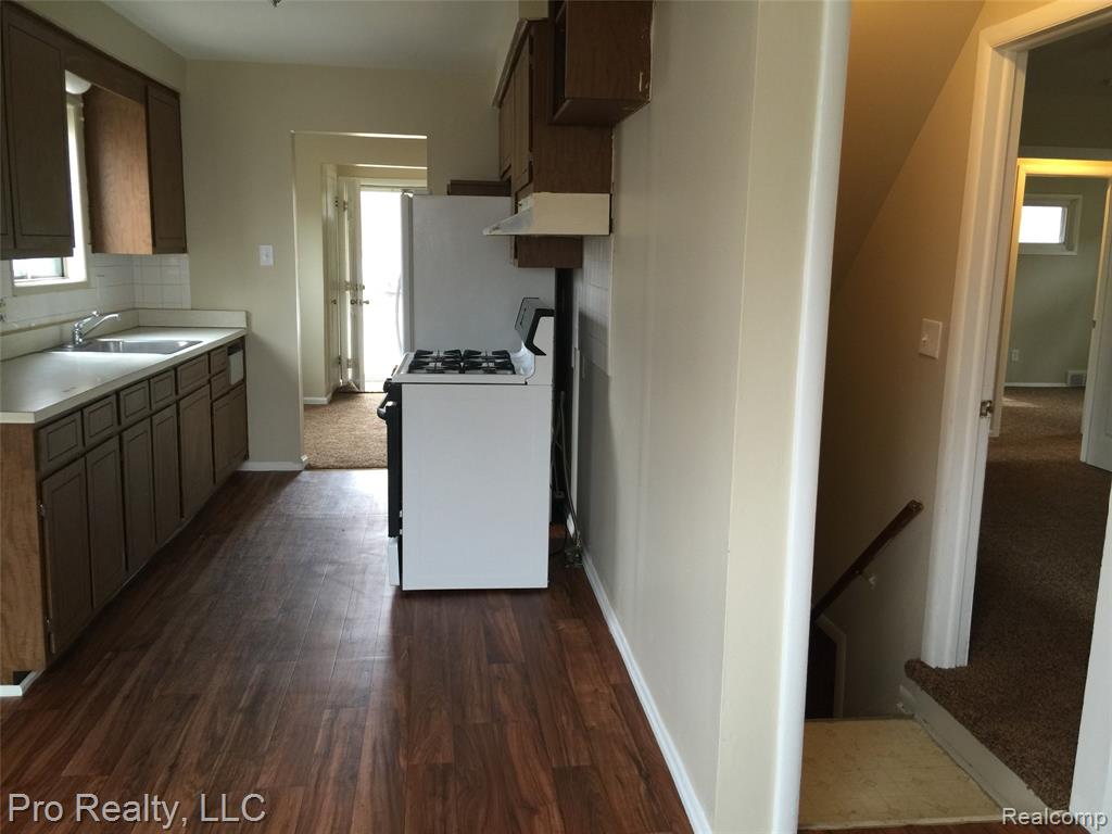 724 Clair Street Inkster, MI 48141 - Photo 5 of 9