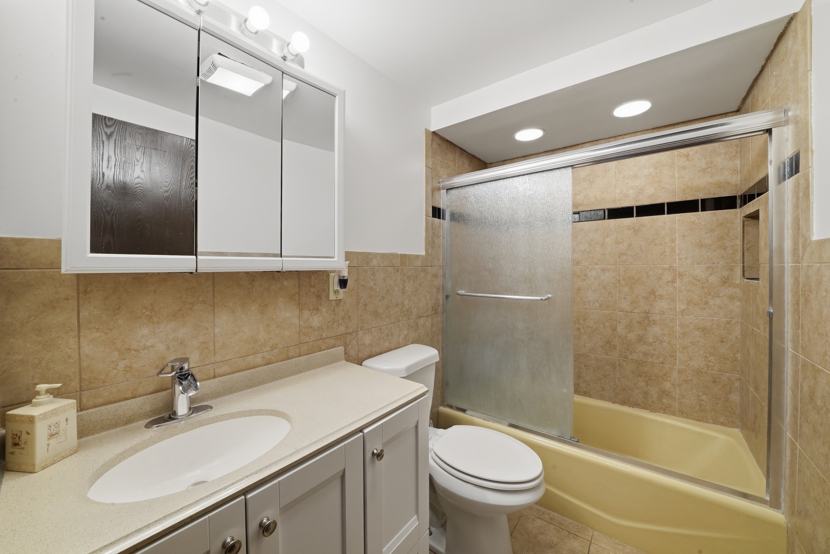 966 North Rohlwing Road, Unit GA Addison, IL 60101 - Photo 21 of 30