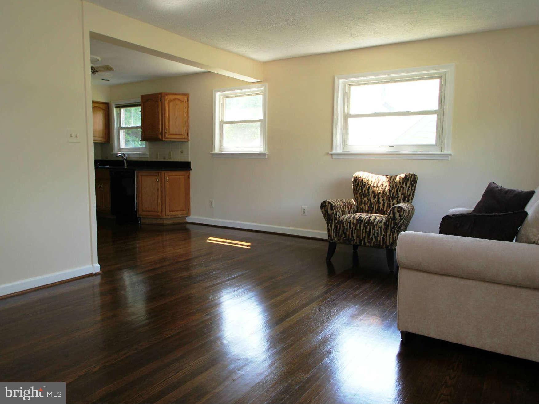 12603 Holdridge Road Silver Spring, MD 20906 - Photo 8 of 29 Living Room