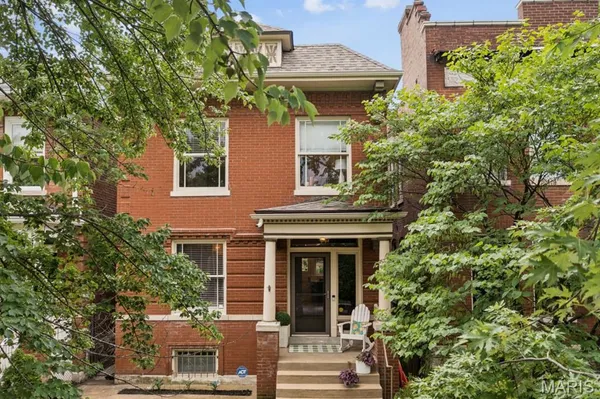 $385,000 | 4142 Cleveland Avenue, St. Louis, MO 63110